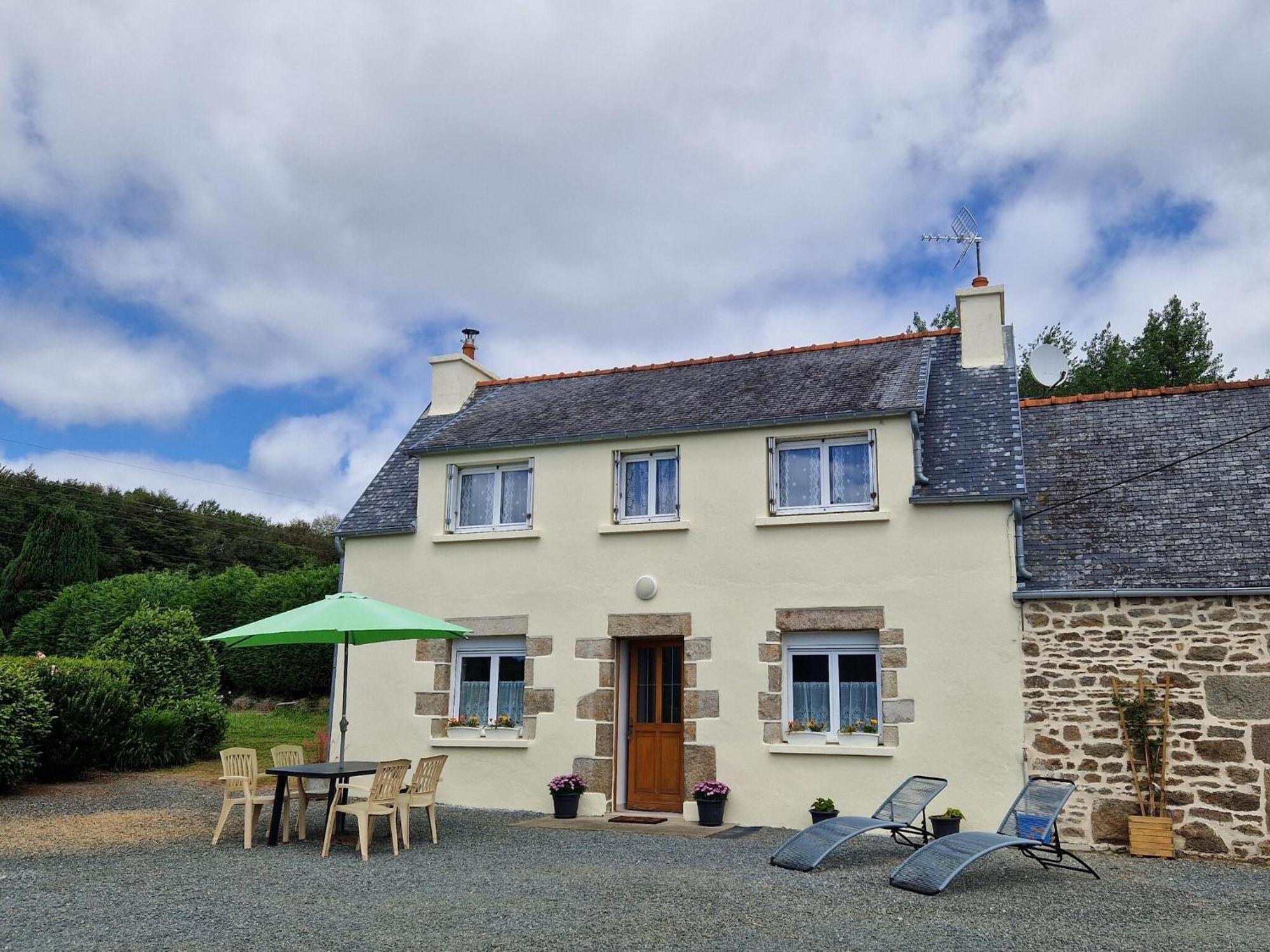 Holiday Home In The Countryside Near The Beach Guerlesquin Extérieur photo