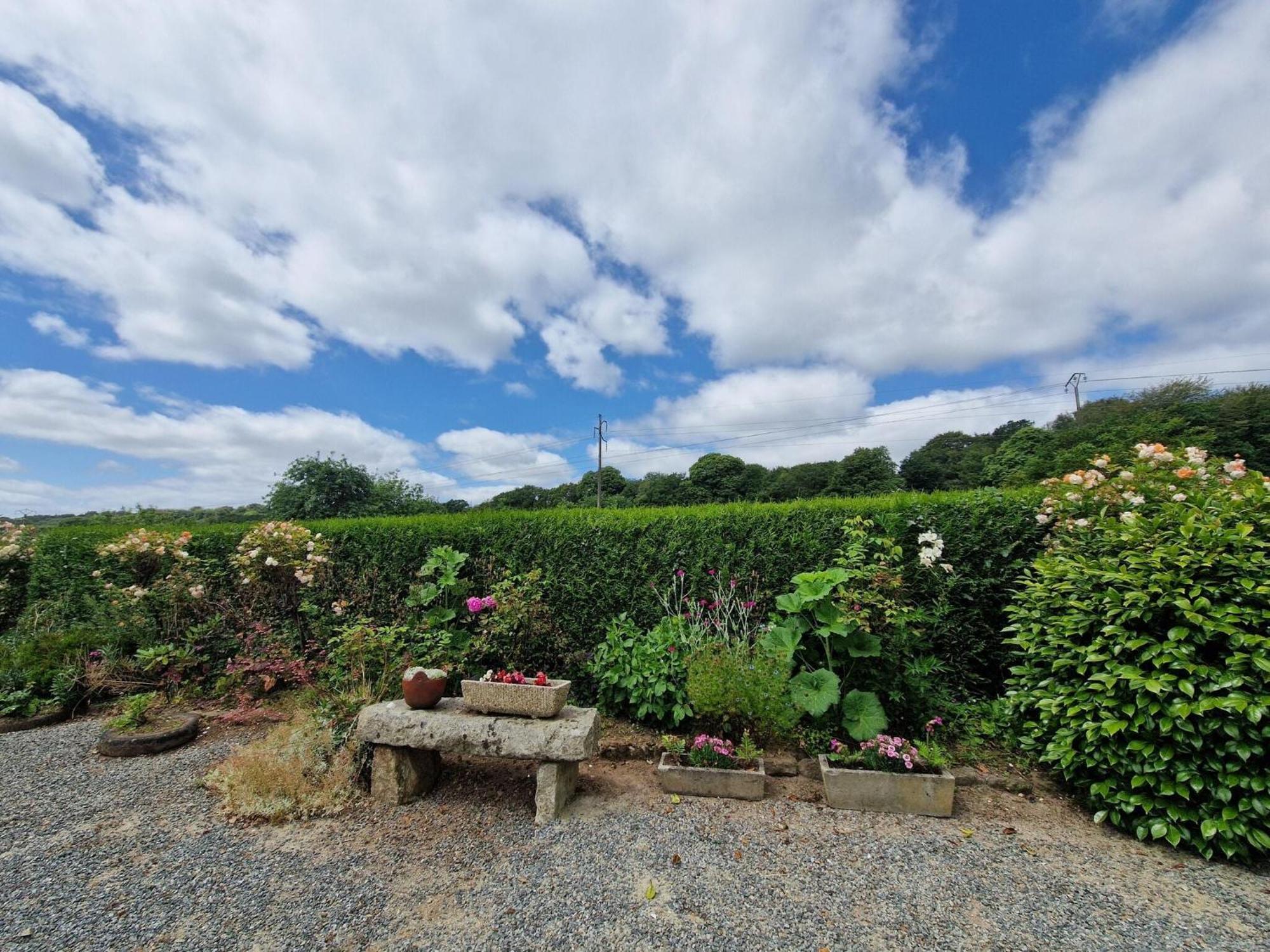 Holiday Home In The Countryside Near The Beach Guerlesquin Extérieur photo